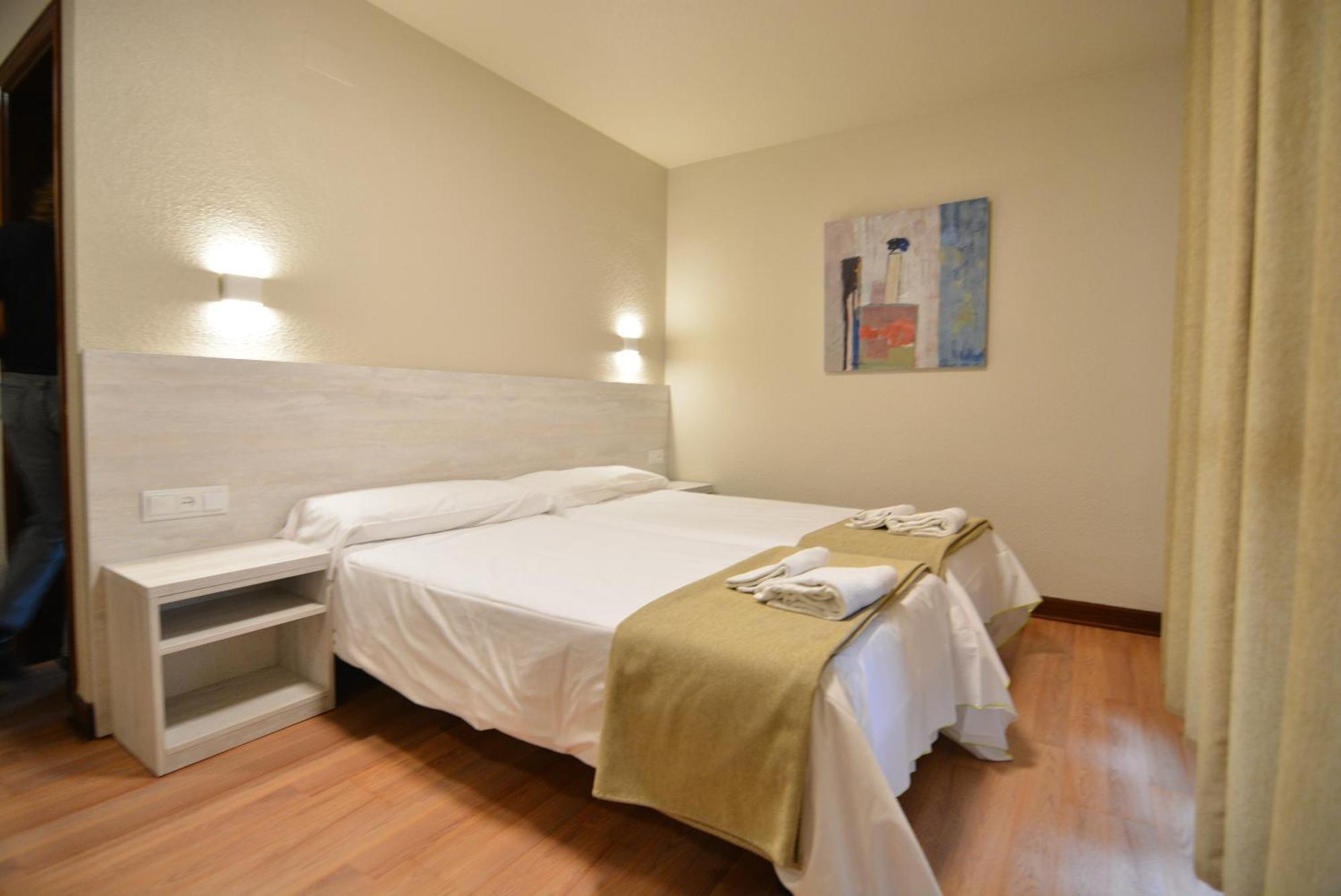 Hotel&Bar Ducay โอลีเต ภายนอก รูปภาพ