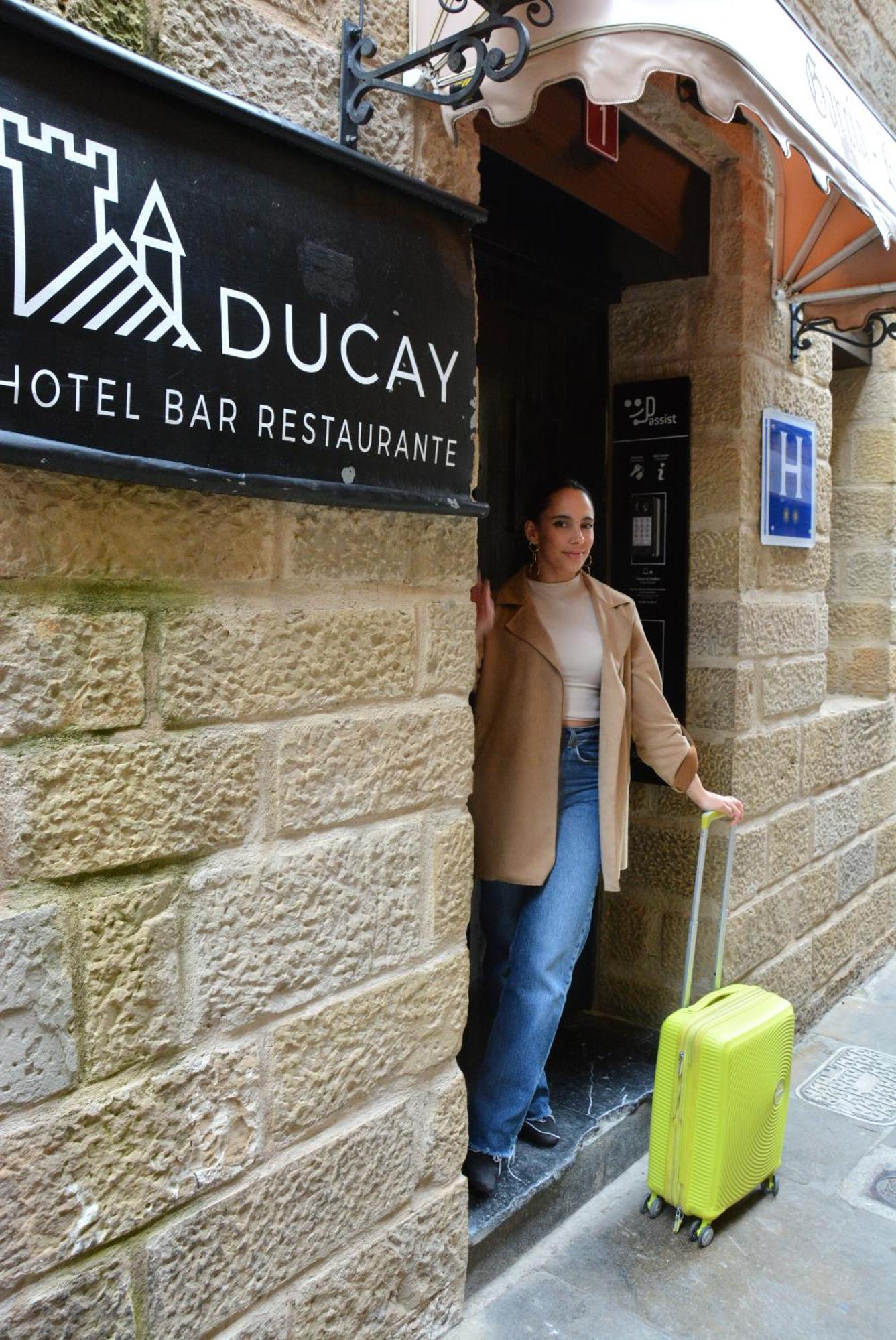 Hotel&Bar Ducay โอลีเต ภายนอก รูปภาพ