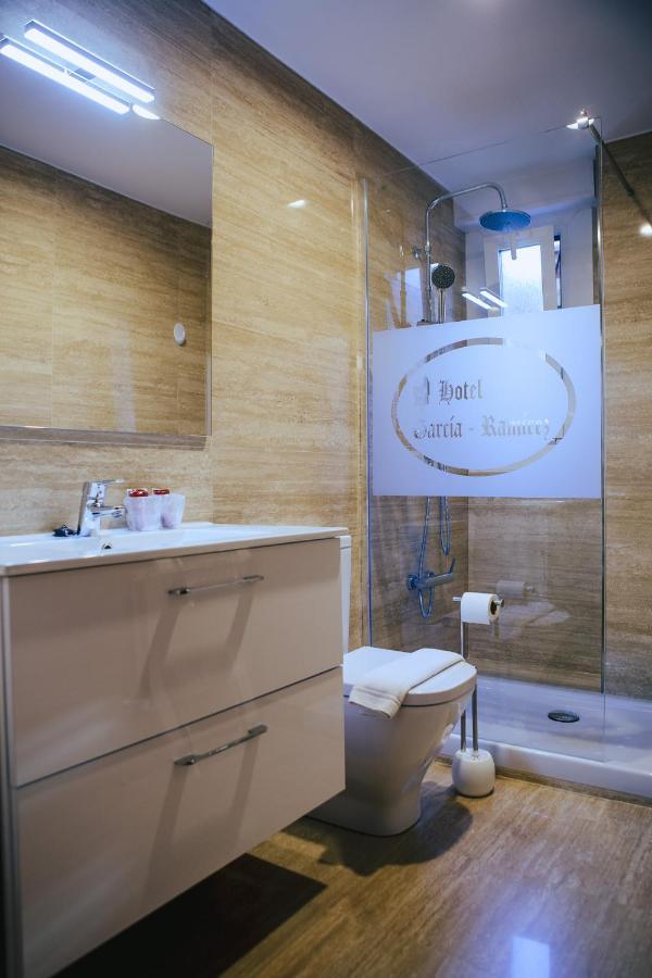 Hotel&Bar Ducay โอลีเต ภายนอก รูปภาพ